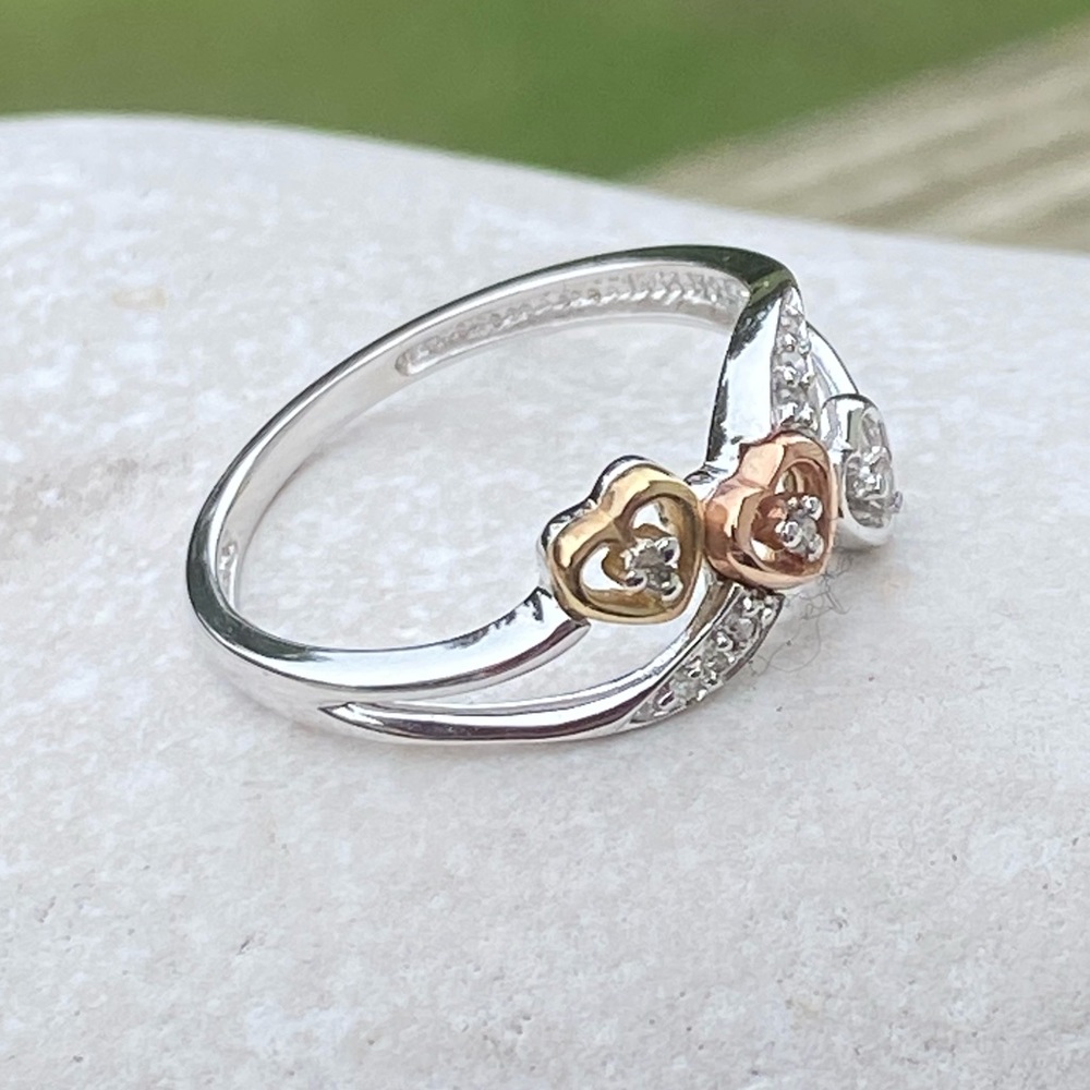 SOLD 💲3 heart Diamond 10k white gold ring with yellow and rose gold accent - Picture 11 of 15
